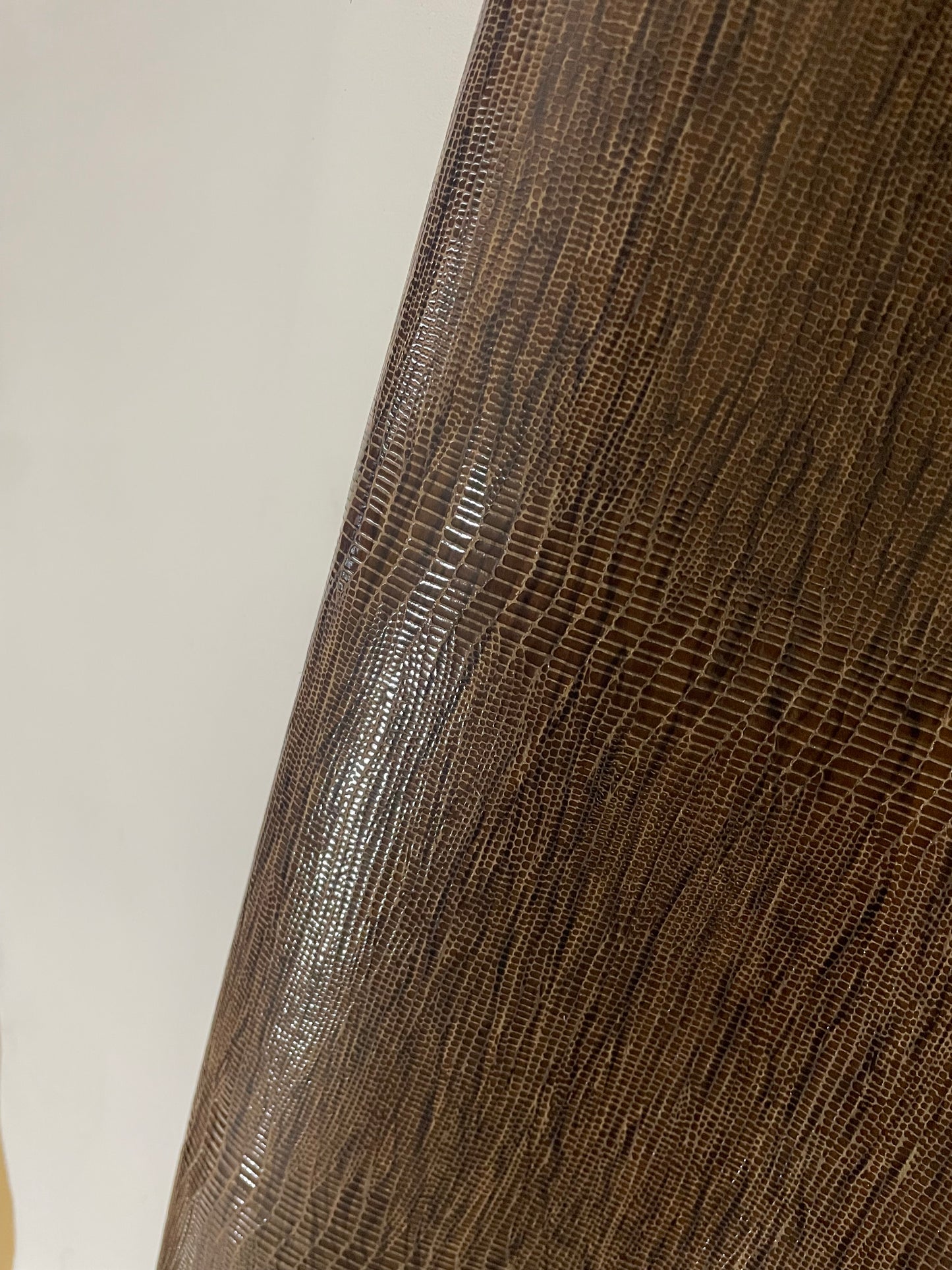 LUCERTOLA BROWN - OVČIJA KOŽA NAPPA