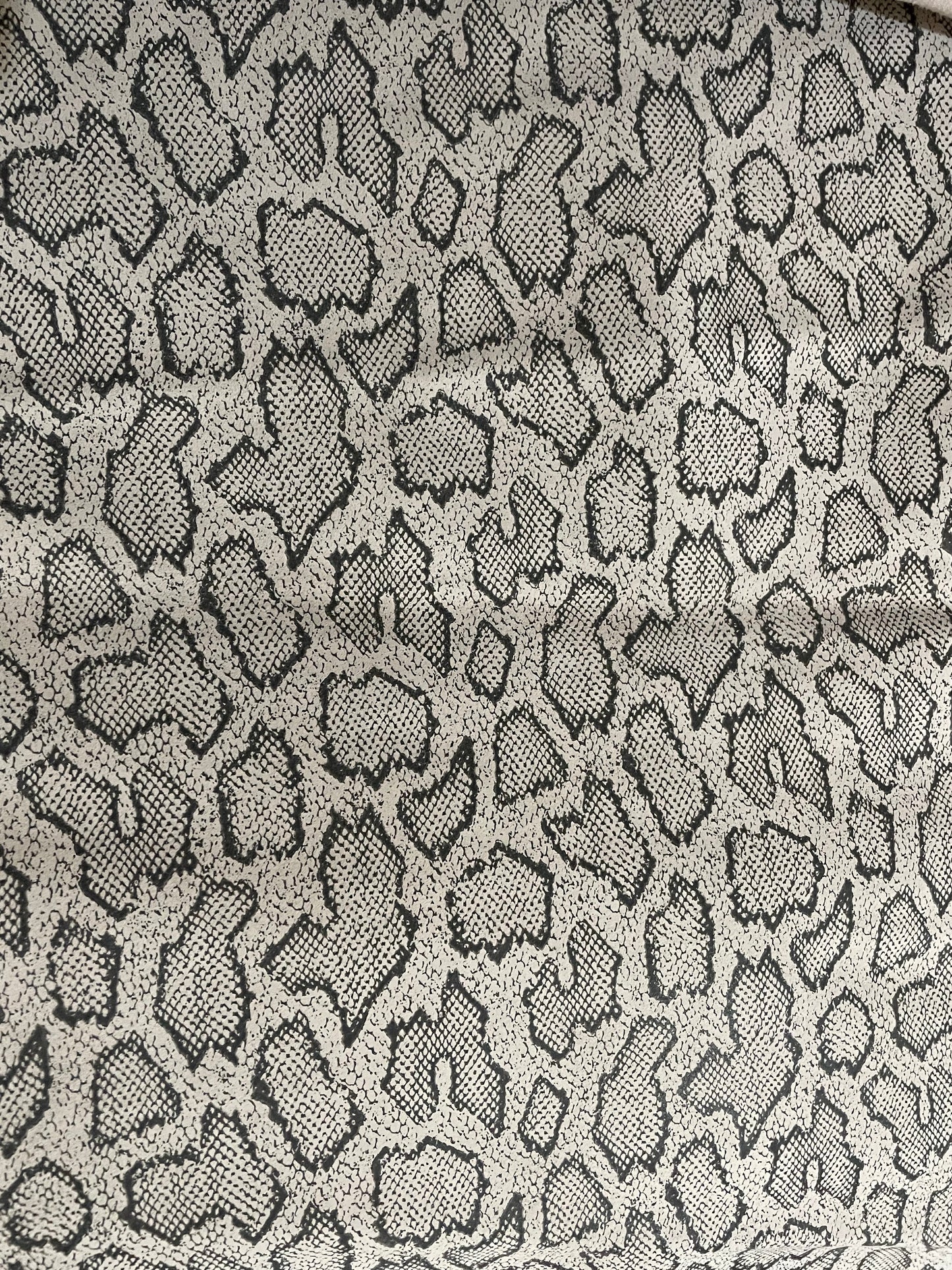 prirodna koža, prirodna italijanska koža, koža za automobile, kvalitetna italijanska koža, prodaja koze beograd, prodaja kože beograd, koža za tapaciranje