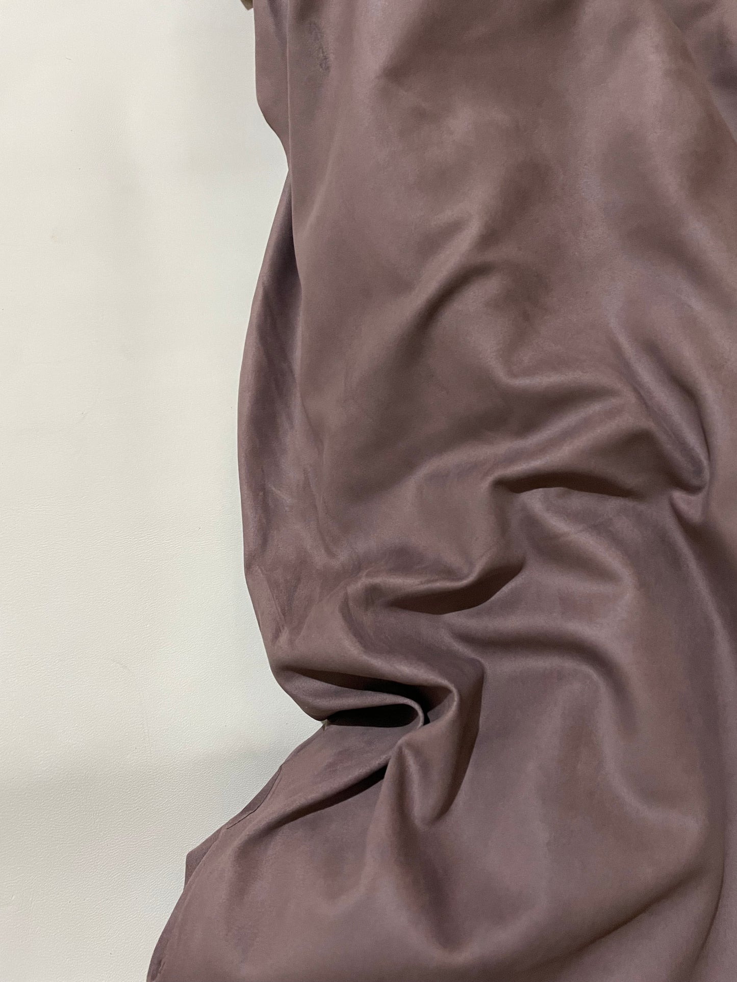 prirodna koža, prirodna italijanska koža, koža za automobile, kvalitetna italijanska koža, prodaja koze beograd, prodaja kože beograd, koža za tapaciranje