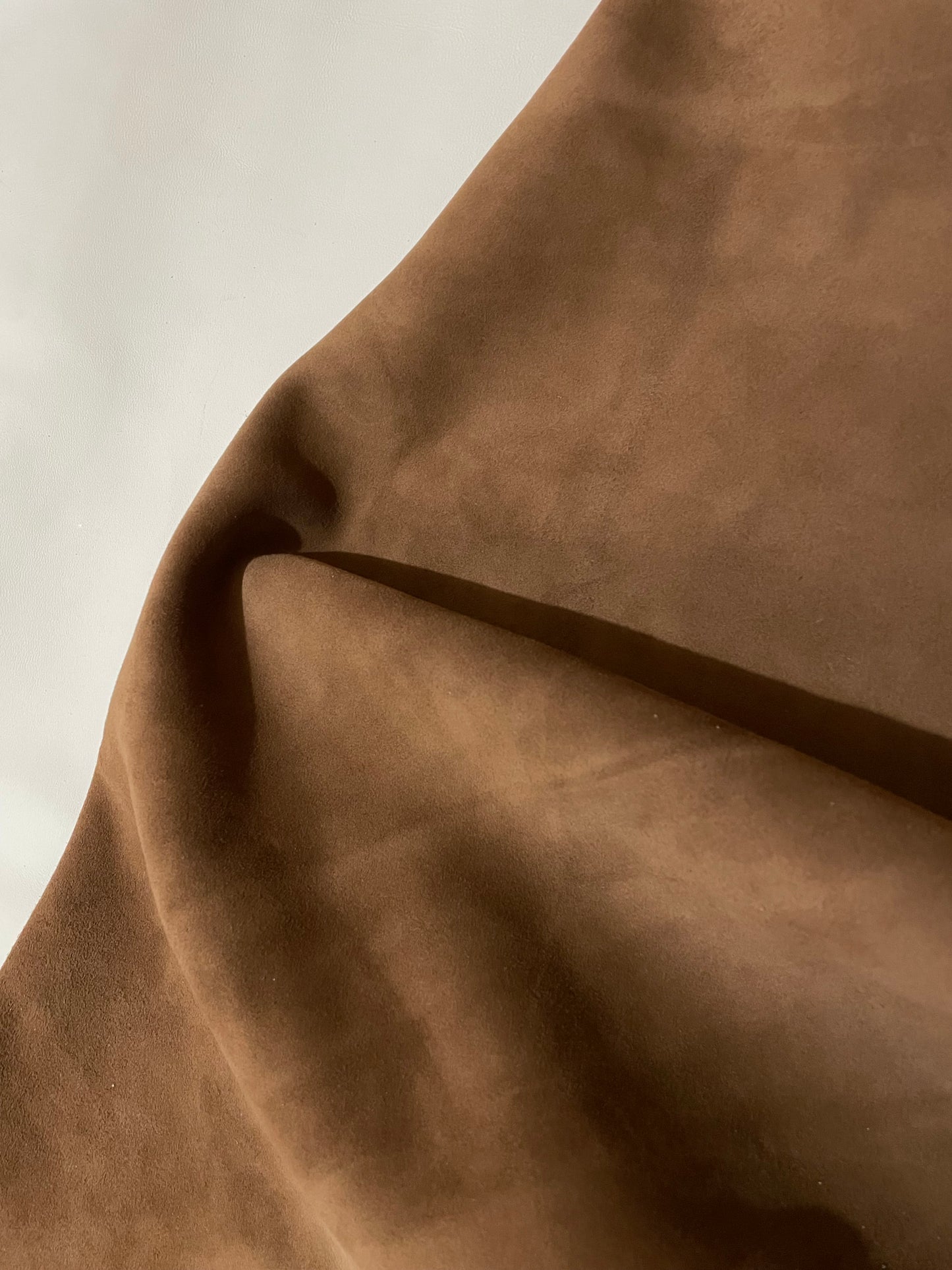 prirodna koža, prirodna italijanska koža, koža za automobile, kvalitetna italijanska koža, prodaja koze beograd, prodaja kože beograd, koža za tapaciranje