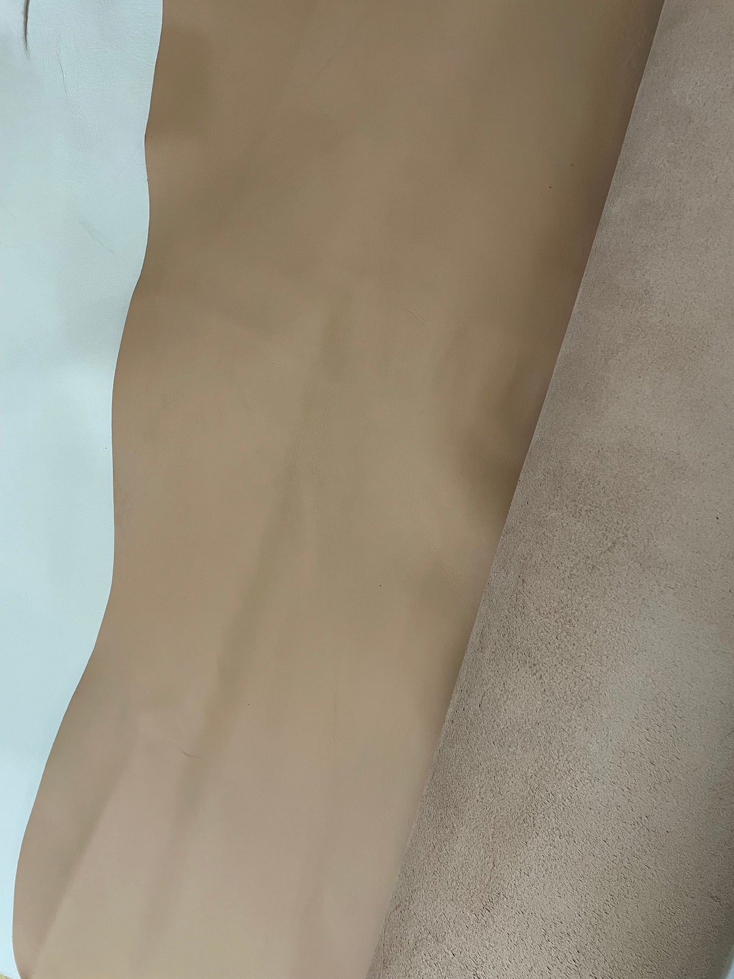 GOV. KOŽA NAPPA - LATTE