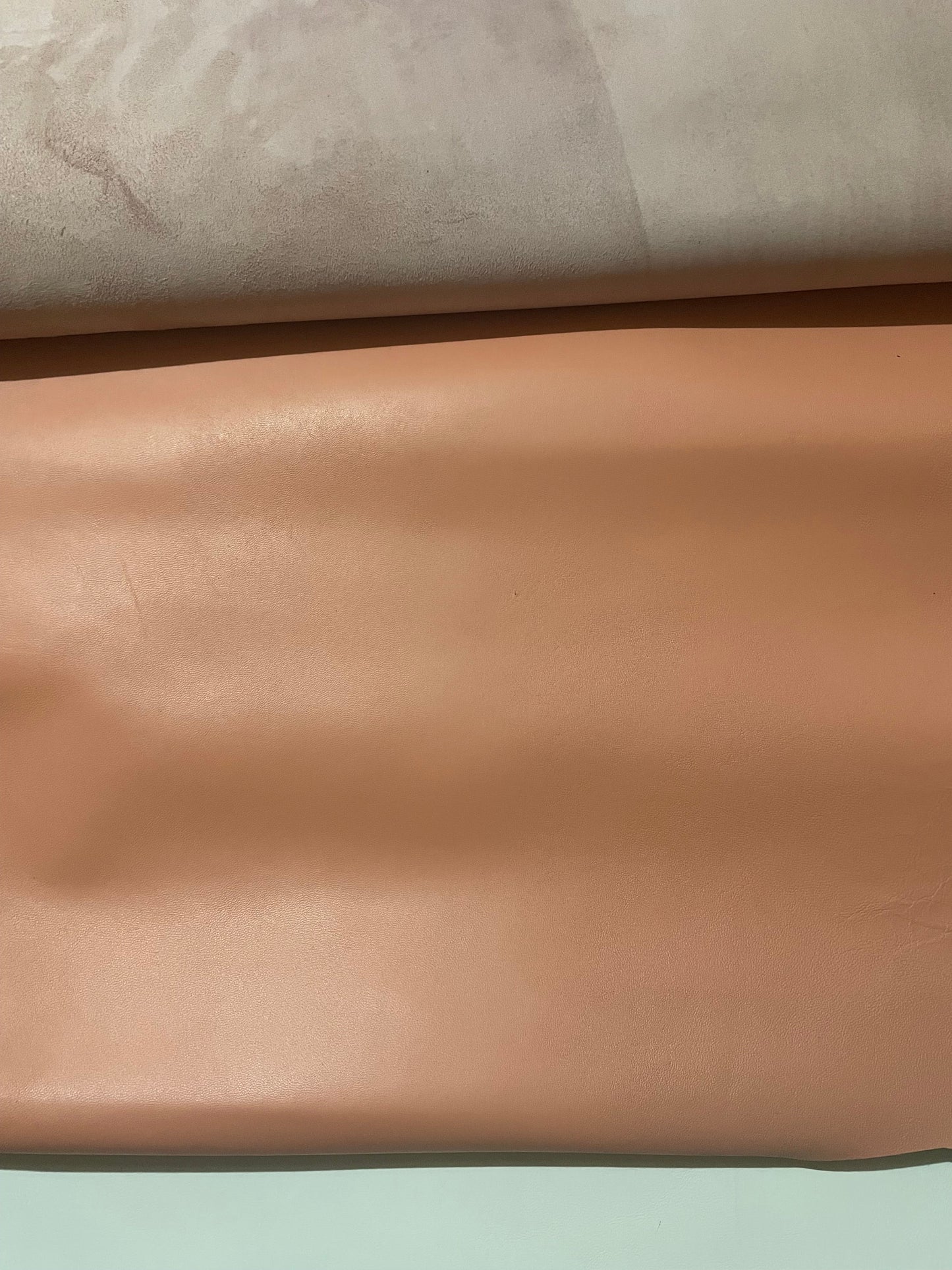 prirodna koža, prirodna italijanska koža, koža za automobile, kvalitetna italijanska koža, prodaja kože beograd, prodaja kože beograd, koža za tapaciranje