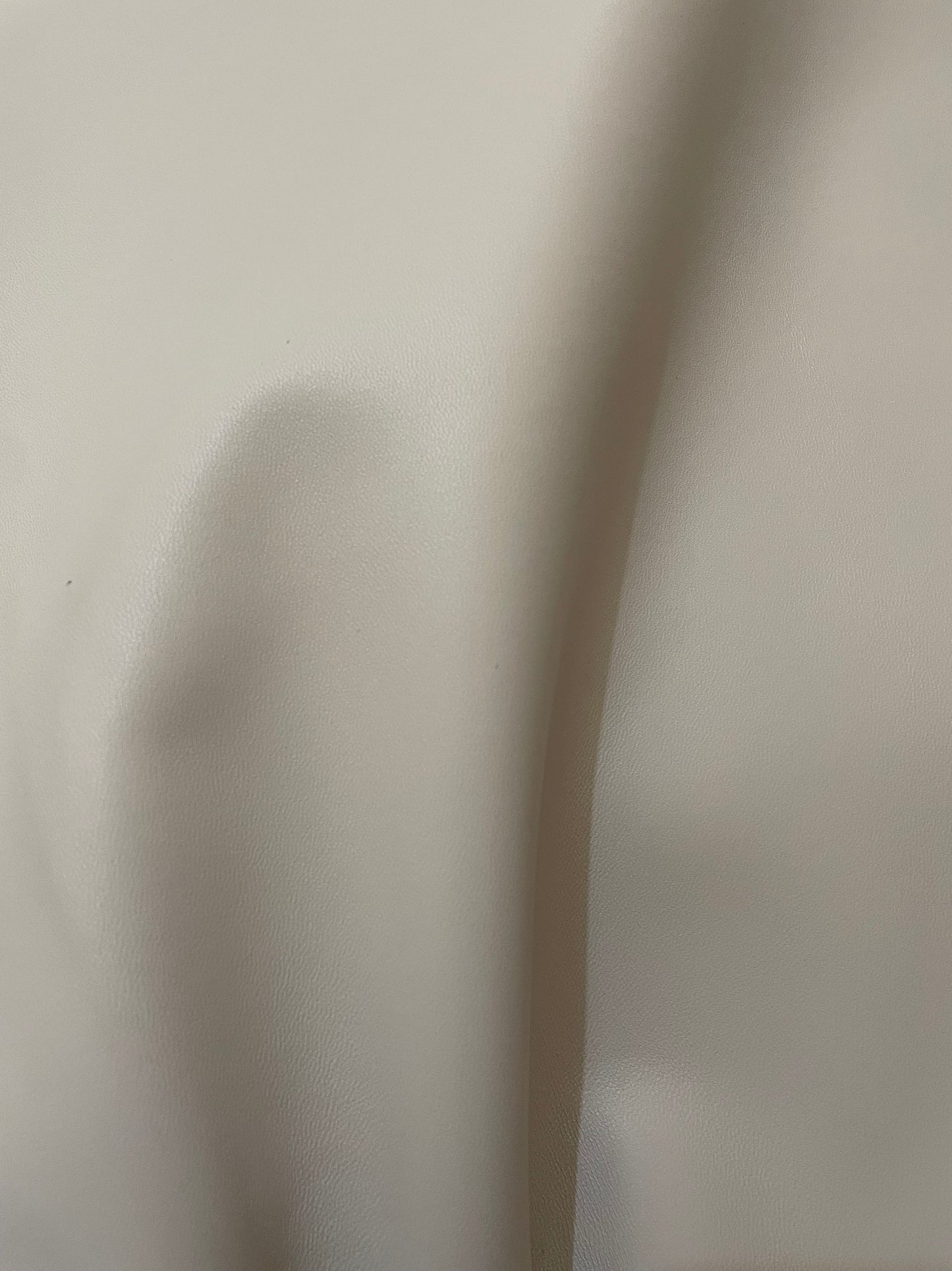 prirodna koža, prirodna italijanska koža, koža za automobile, kvalitetna italijanska koža, prodaja kože beograd, prodaja kože beograd, koža za tapaciranje