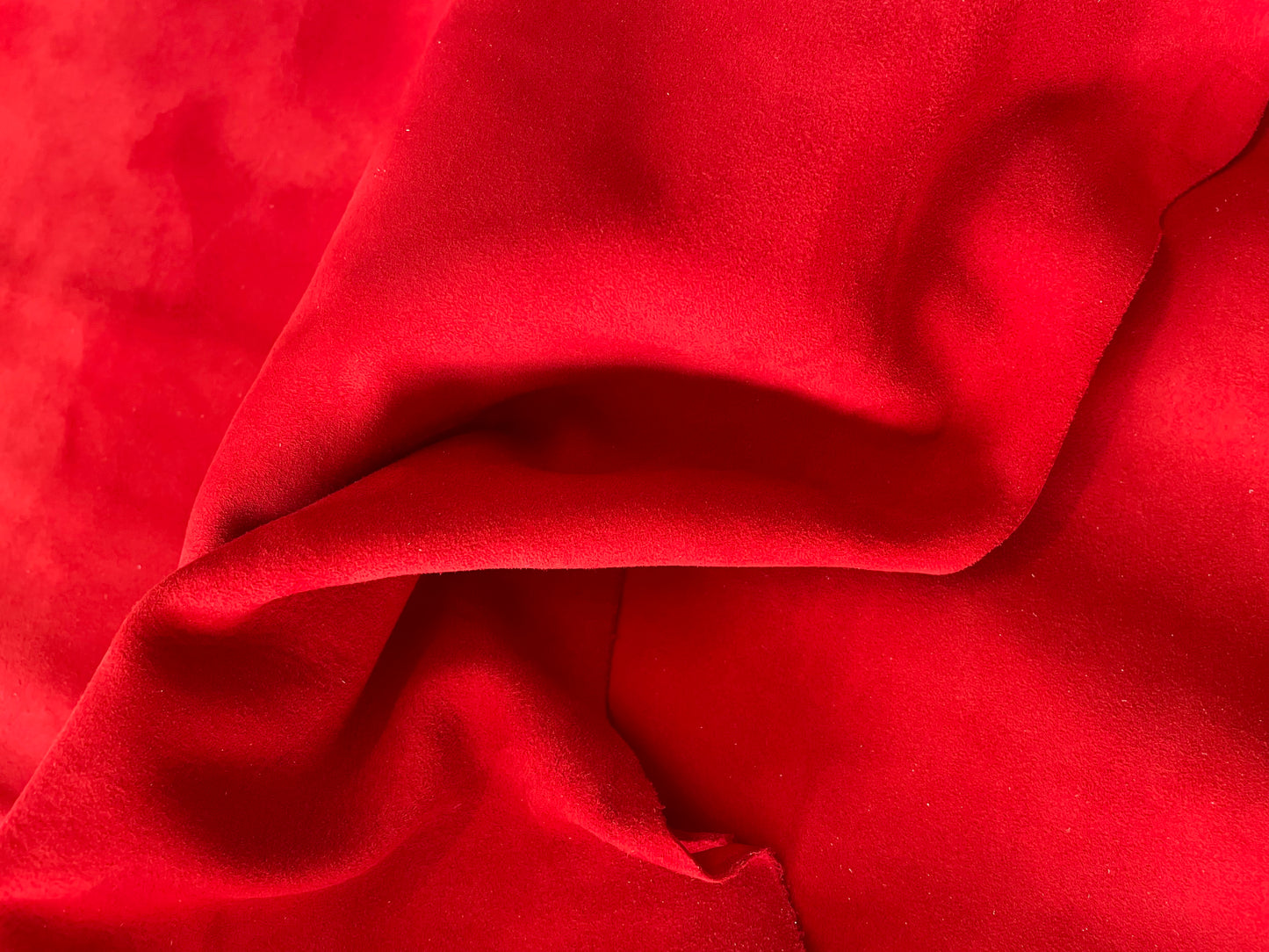 prirodna koža, prirodna italijanska koža, koža za automobile, kvalitetna italijanska koža, prodaja kože beograd, prodaja kože beograd, koža za tapaciranje