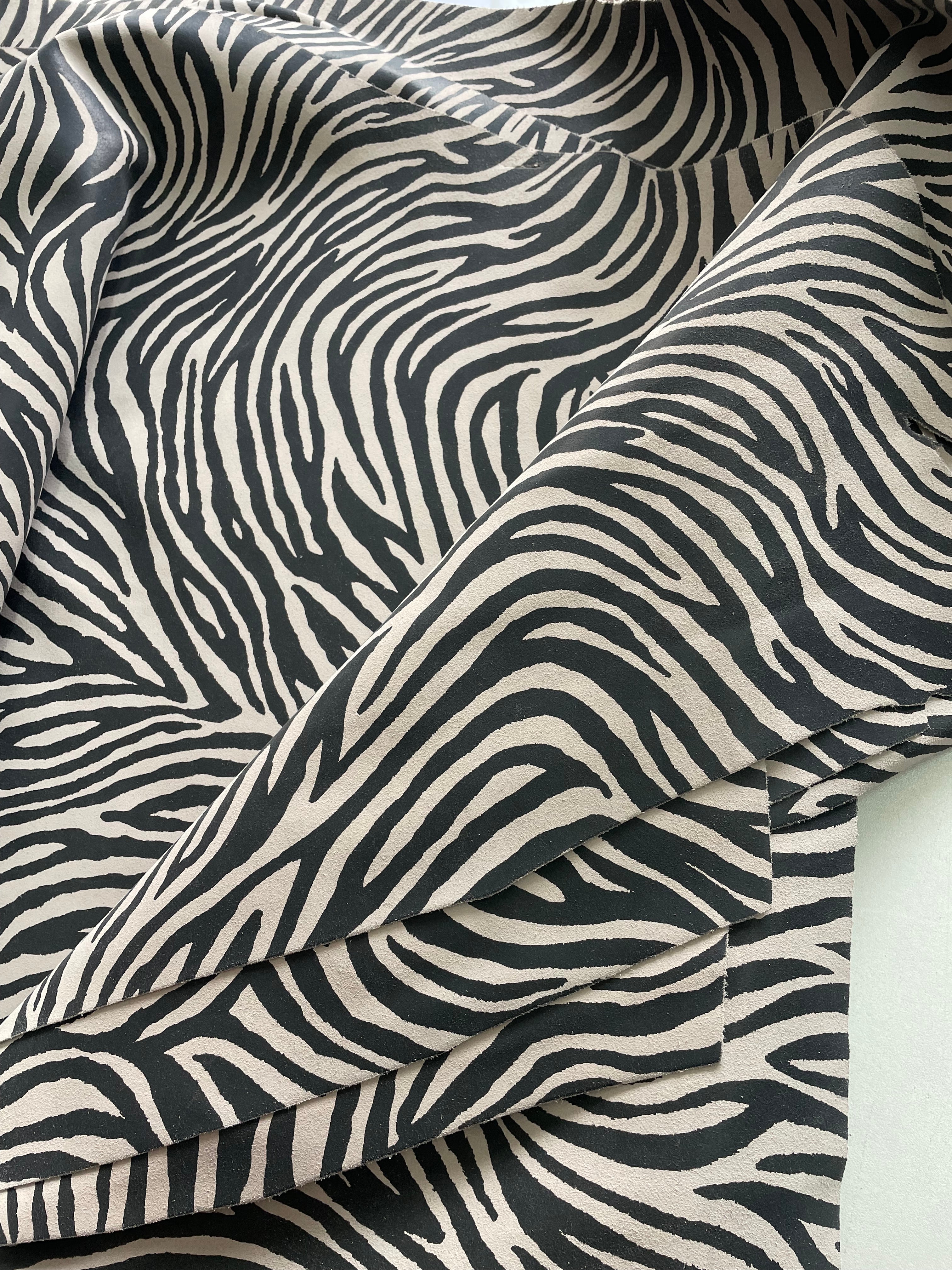 ZEBRA PRINT - GOV. KOŽA VELUR