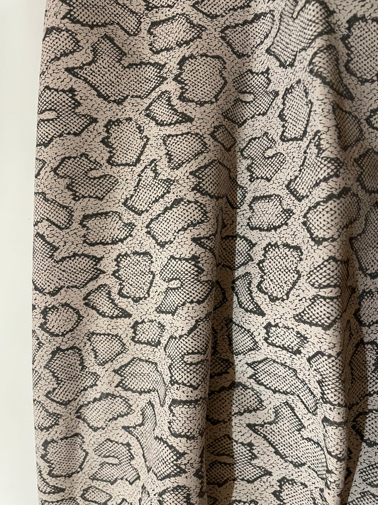 prirodna koža, prirodna italijanska koža, koža za automobile, kvalitetna italijanska koža, prodaja koze beograd, prodaja kože beograd, koža za tapaciranje