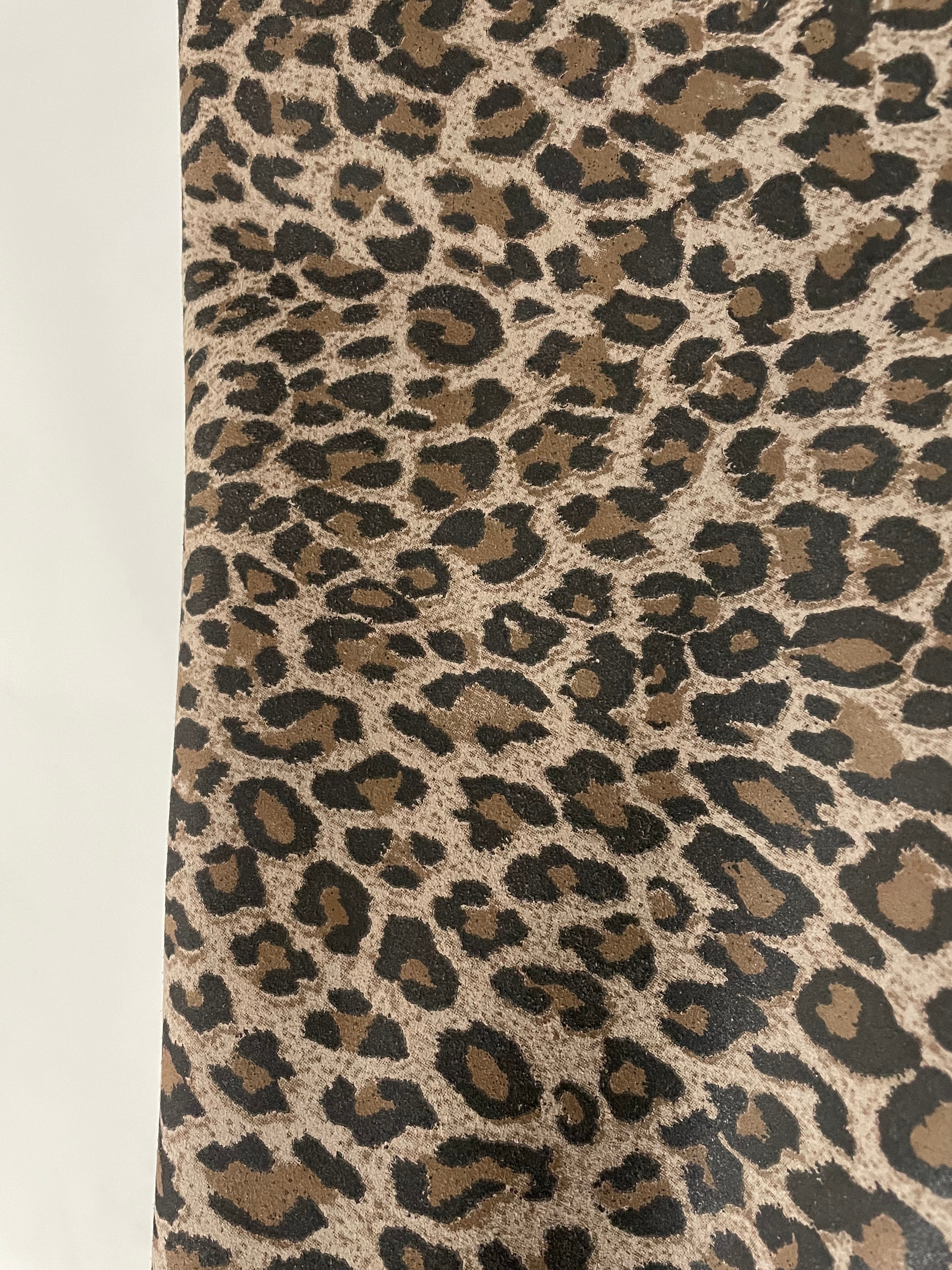 GOV. KOŽA VELOUR - LEOPART PRINT