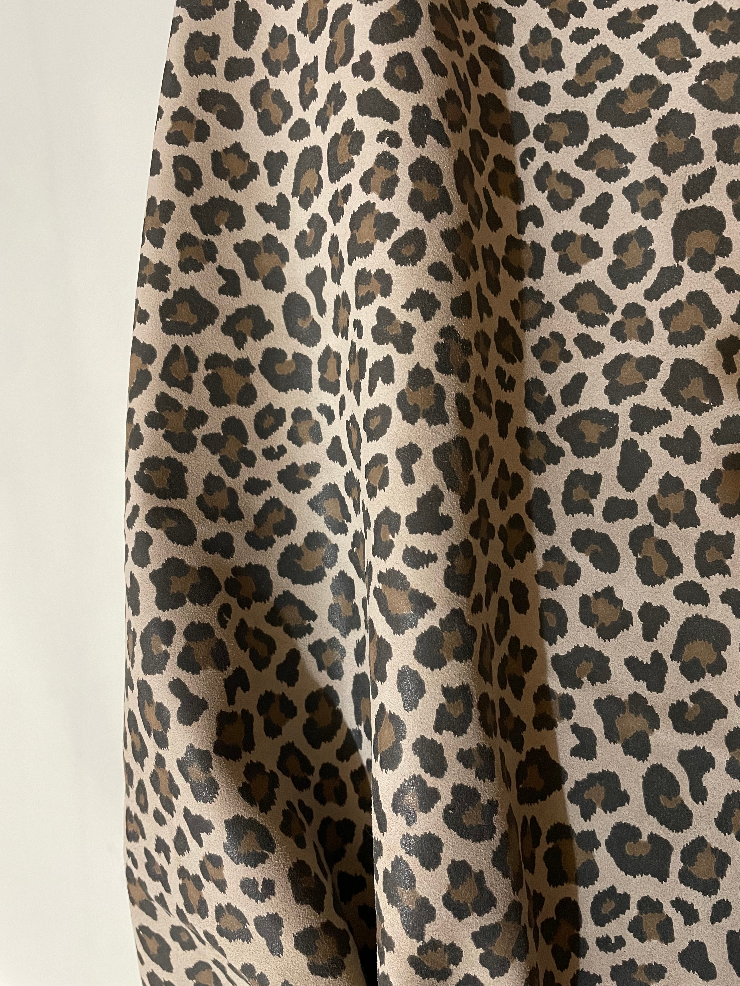 VELUR SA LEOPARD PRINTOM