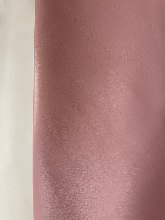 prirodna koža, prirodna italijanska koža, koža za automobile, kvalitetna italijanska koža, prodaja koze beograd, prodaja kože beograd, koža za tapaciranje