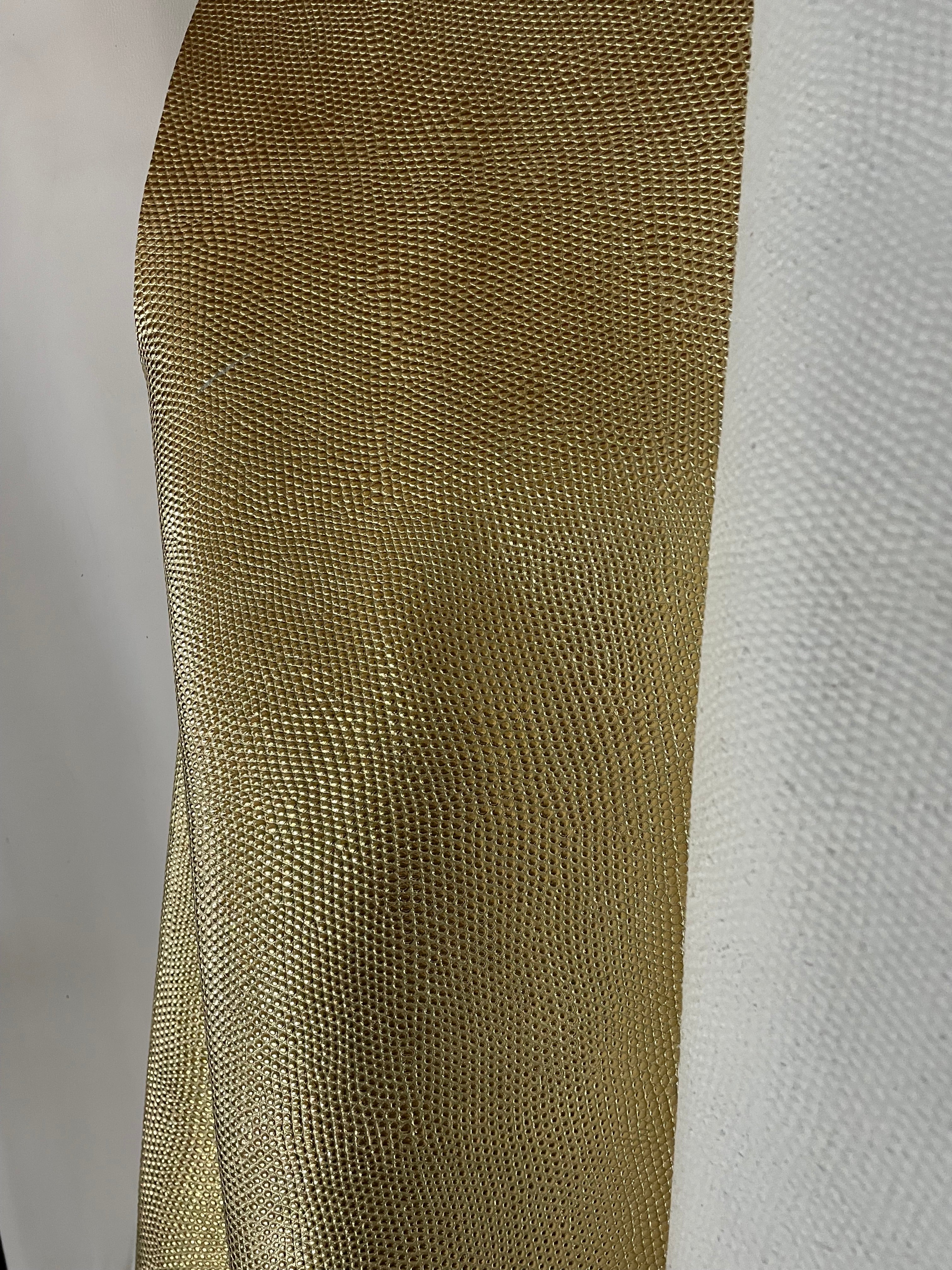 GOLD DOTS