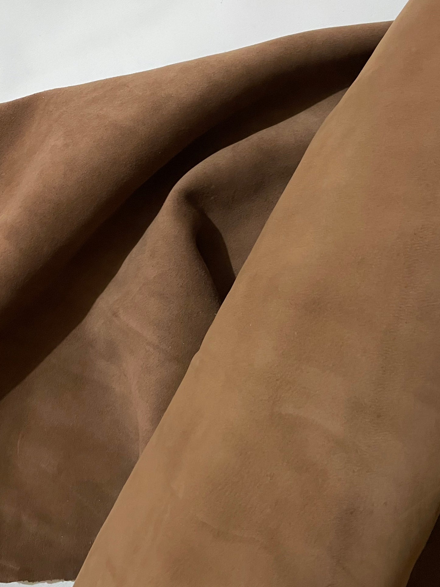 prirodna koža, prirodna italijanska koža, koža za automobile, kvalitetna italijanska koža, prodaja koze beograd, prodaja kože beograd, koža za tapaciranje