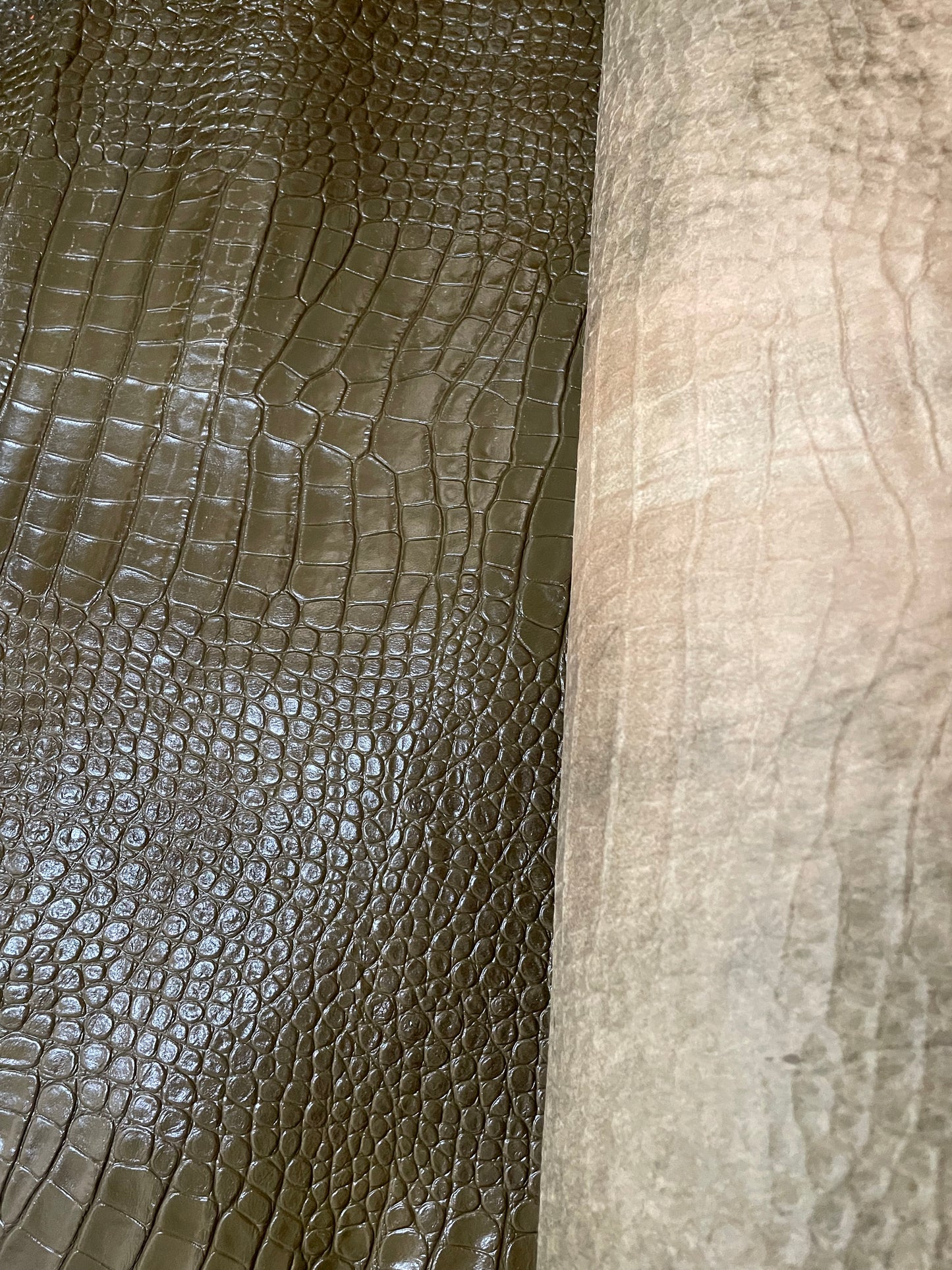 DARK OLIVE CROCO - CALF LEATHER NAPPA