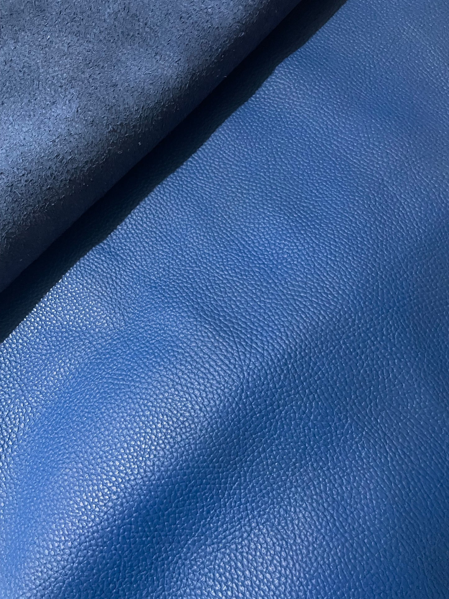 prirodna koža, prirodna italijanska koža, koža za automobile, kvalitetna italijanska koža, prodaja kože beograd, prodaja kože beograd, koža za tapaciranje