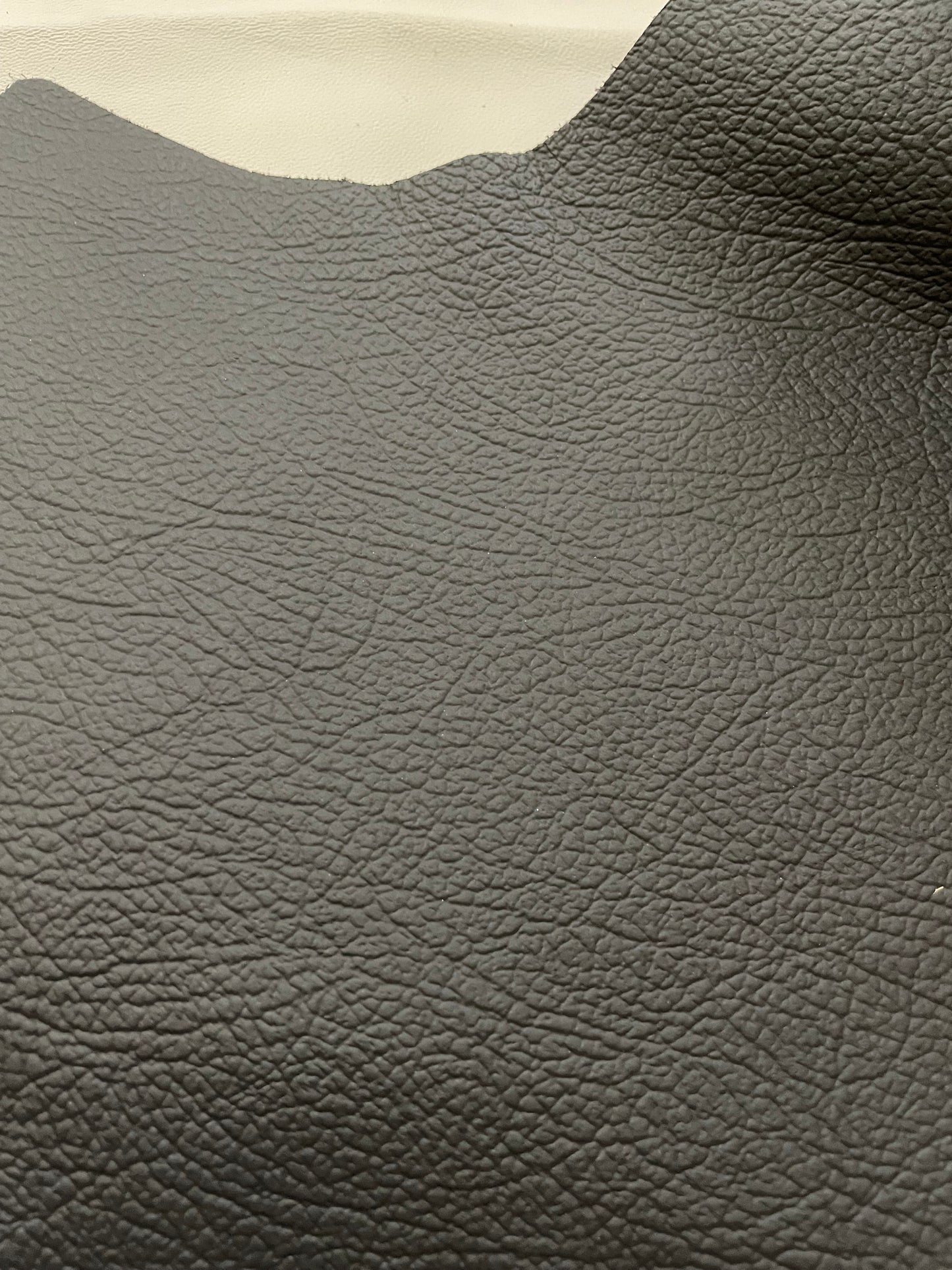 prirodna koža, prirodna italijanska koža, koža za automobile, kvalitetna italijanska koža, prodaja koze beograd, prodaja kože beograd, koža za tapaciranje