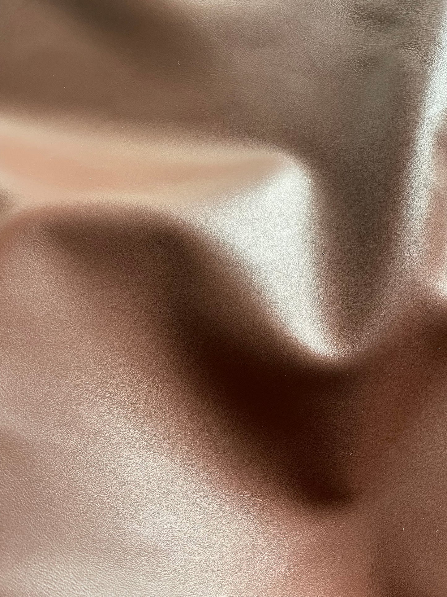 prirodna koža, prirodna italijanska koža, koža za automobile, kvalitetna italijanska koža, prodaja koze beograd, prodaja kože beograd, koža za tapaciranje