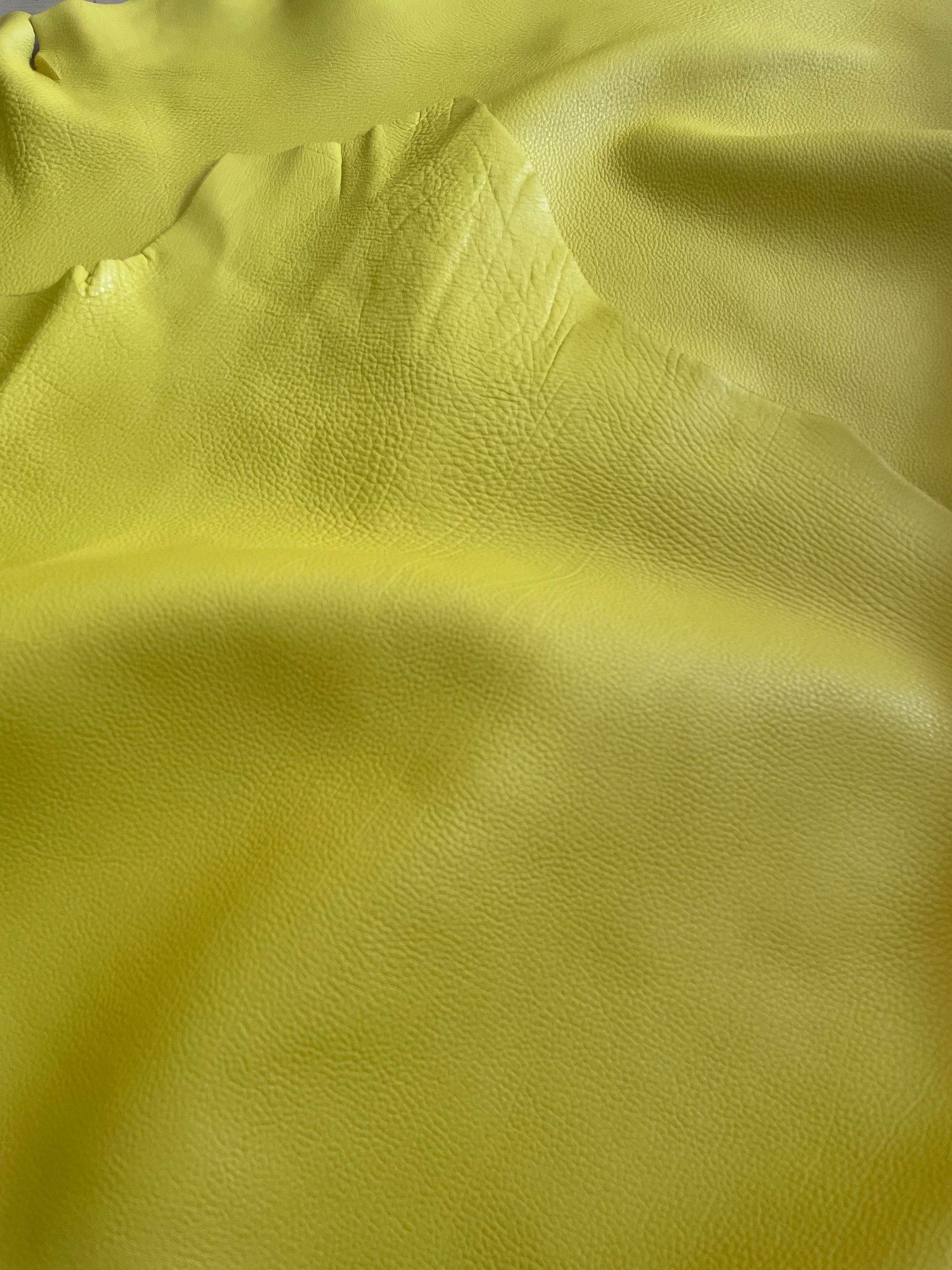 prirodna koža, prirodna italijanska koža, koža za automobile, kvalitetna italijanska koža, prodaja koze beograd, prodaja kože beograd, koža za tapaciranje