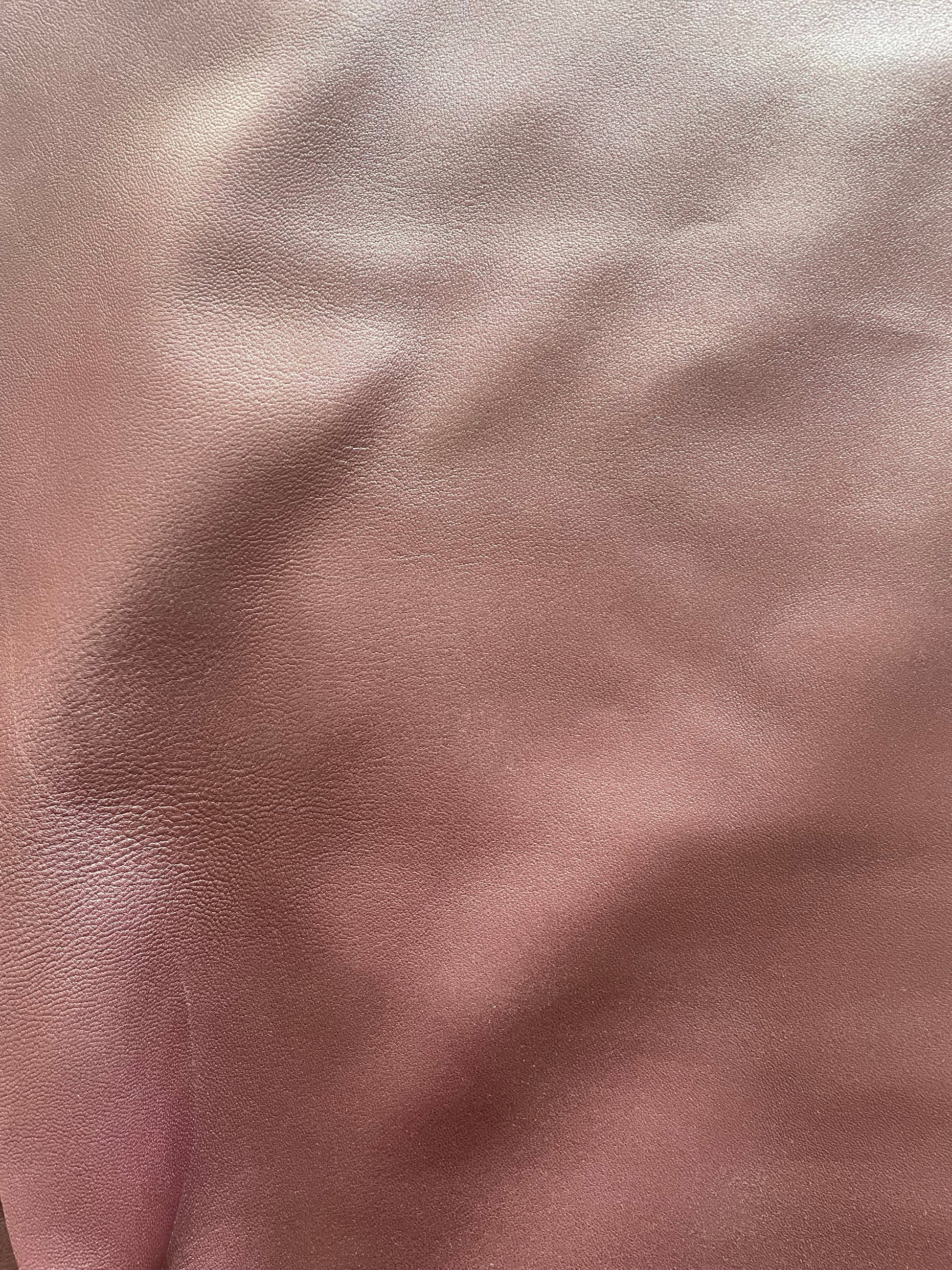 prirodna koža, prirodna italijanska koža, koža za automobile, kvalitetna italijanska koža, prodaja kože beograd, prodaja kože beograd, koža za tapaciranje