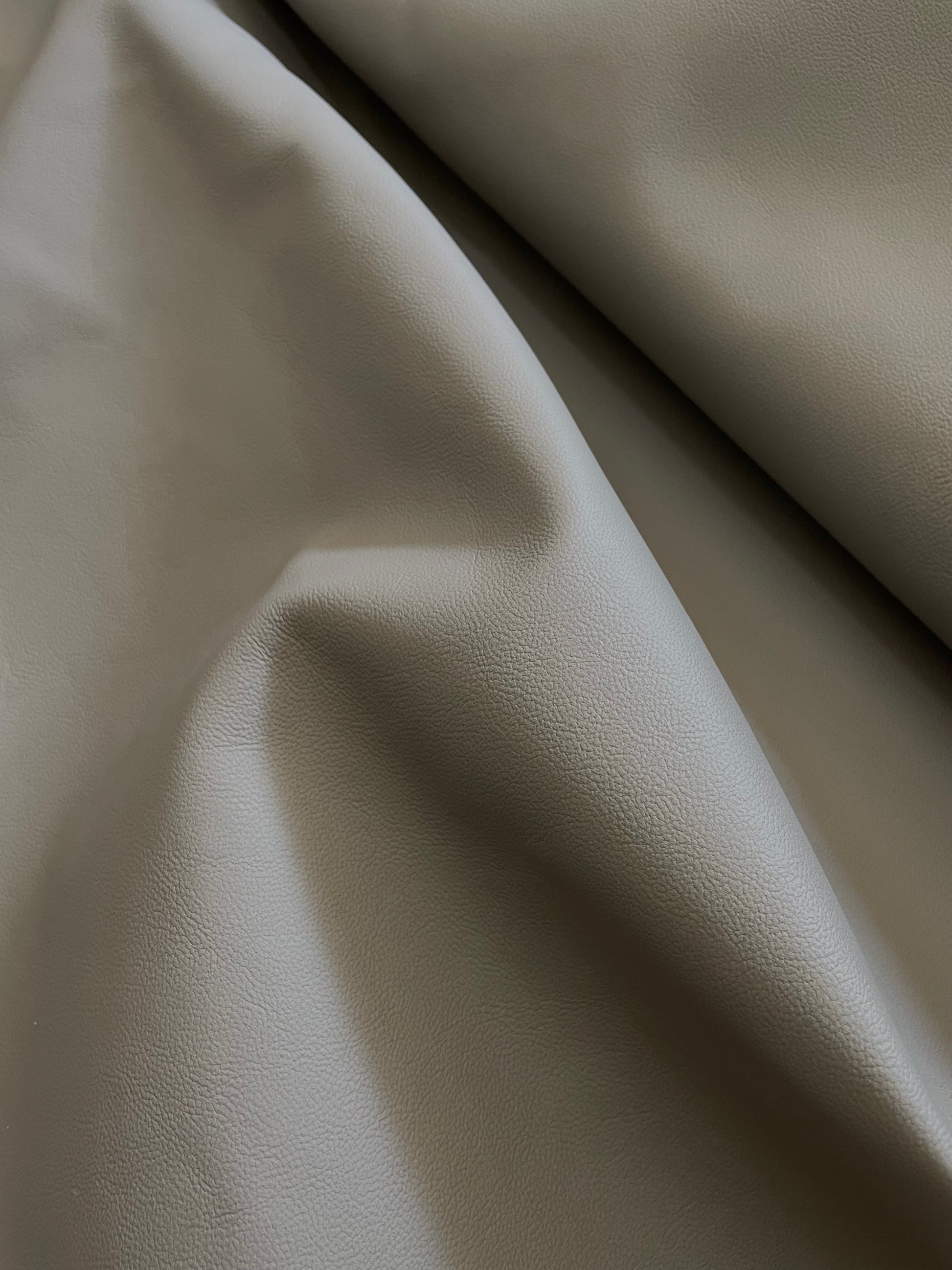 prirodna koža, prirodna italijanska koža, koža za automobile, kvalitetna italijanska koža, prodaja kože beograd, prodaja kože beograd, koža za tapaciranje