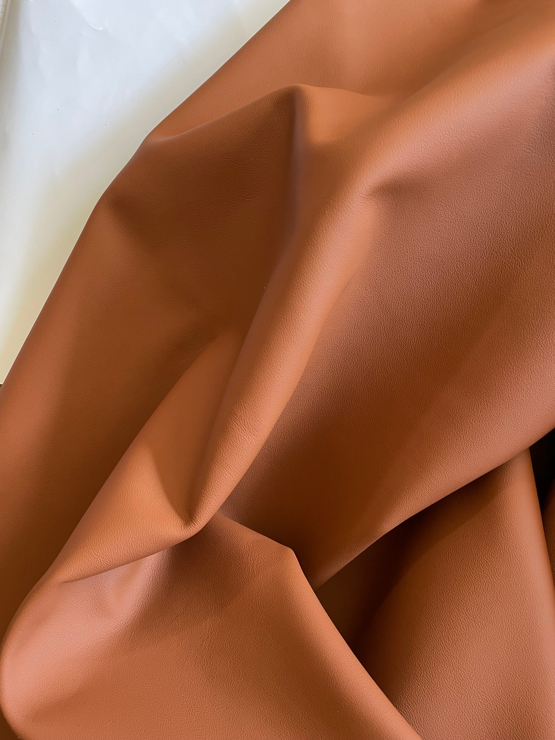 prirodna koža, prirodna italijanska koža, koža za automobile, kvalitetna italijanska koža, prodaja kože beograd, prodaja kože beograd, koža za tapaciranje