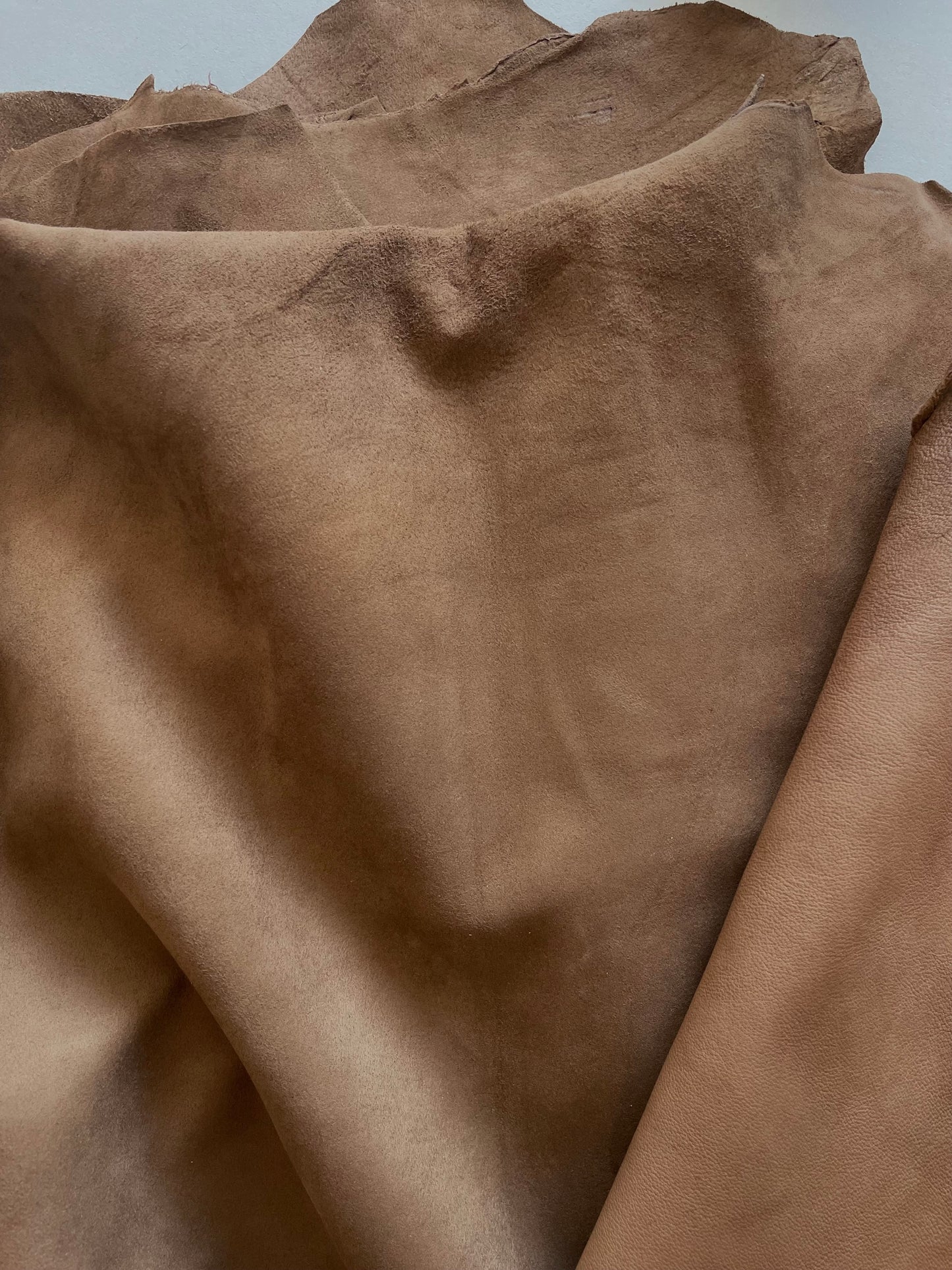 MOCHA SUEDE - KOZIJA KOŽA VELUR