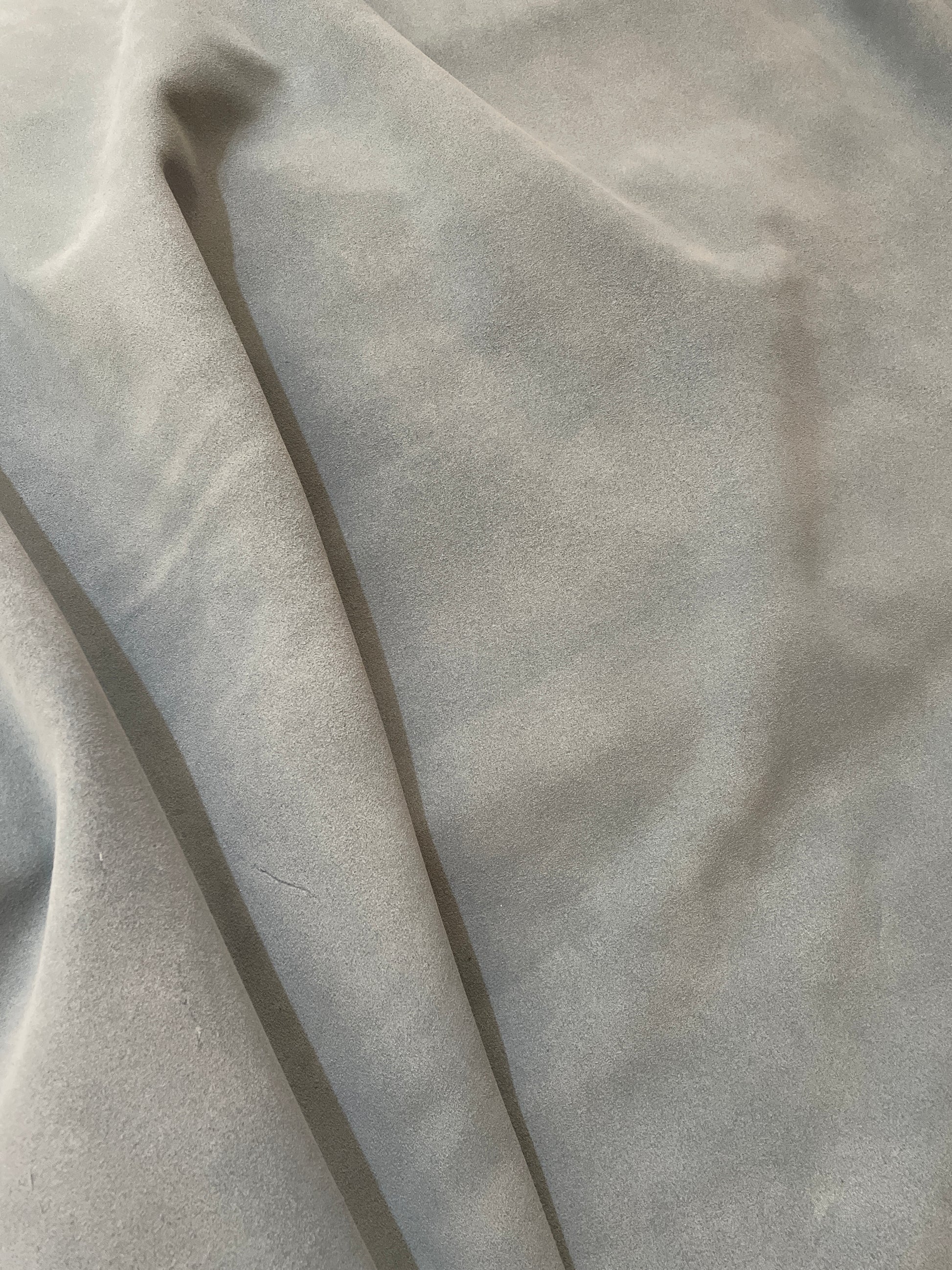 prirodna koža, prirodna italijanska koža, koža za automobile, kvalitetna italijanska koža, prodaja koze beograd, prodaja kože beograd, koža za tapaciranje