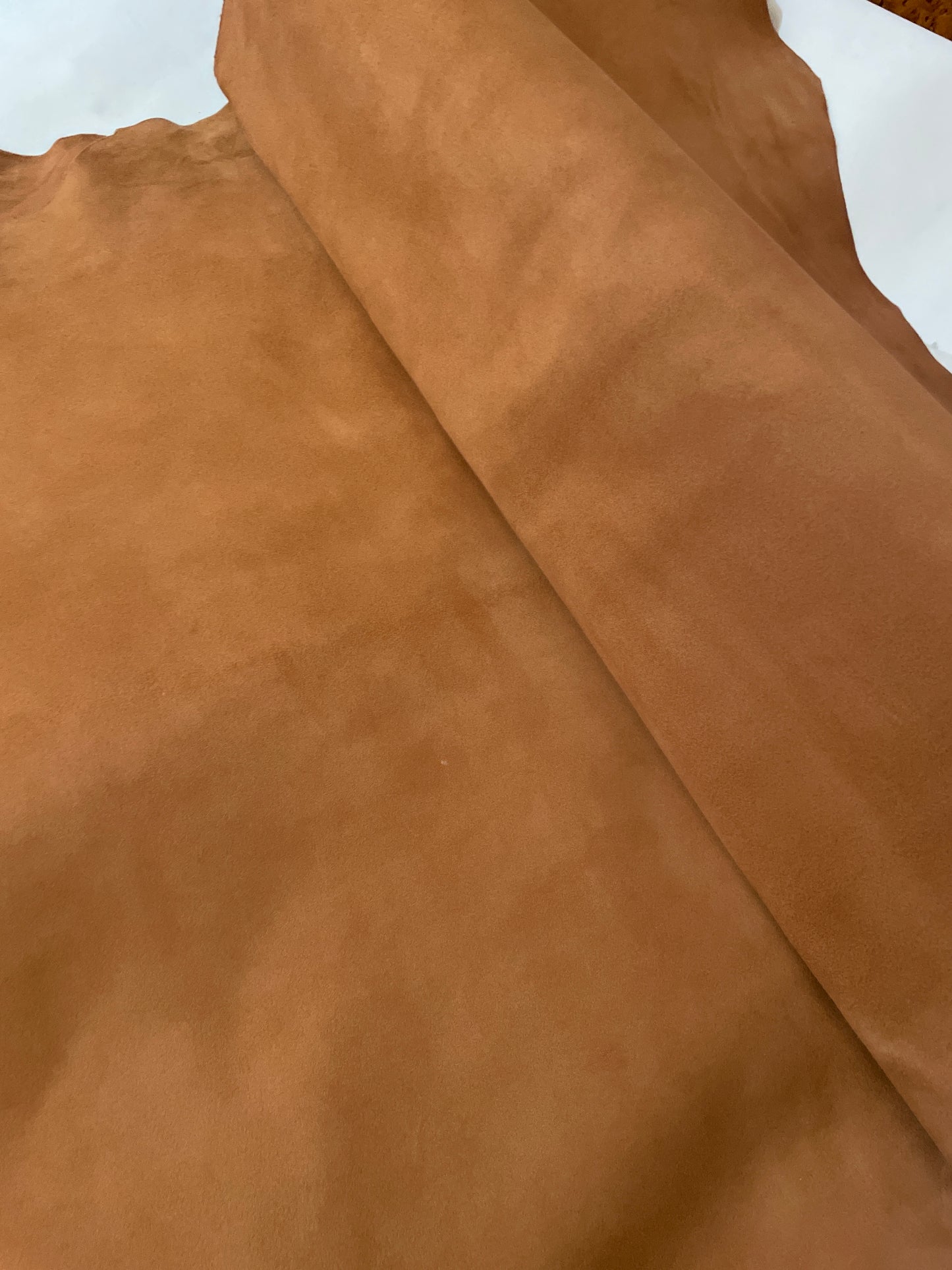 prirodna koža, prirodna italijanska koža, koža za automobile, kvalitetna italijanska koža, prodaja kože beograd, prodaja kože beograd, koža za tapaciranje