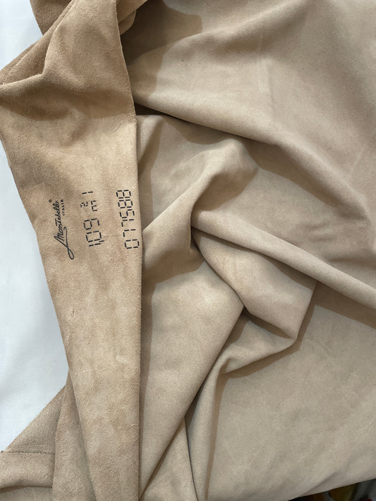 prirodna koža, prirodna italijanska koža, koža za automobile, kvalitetna italijanska koža, prodaja kože beograd, prodaja kože beograd, koža za tapaciranje