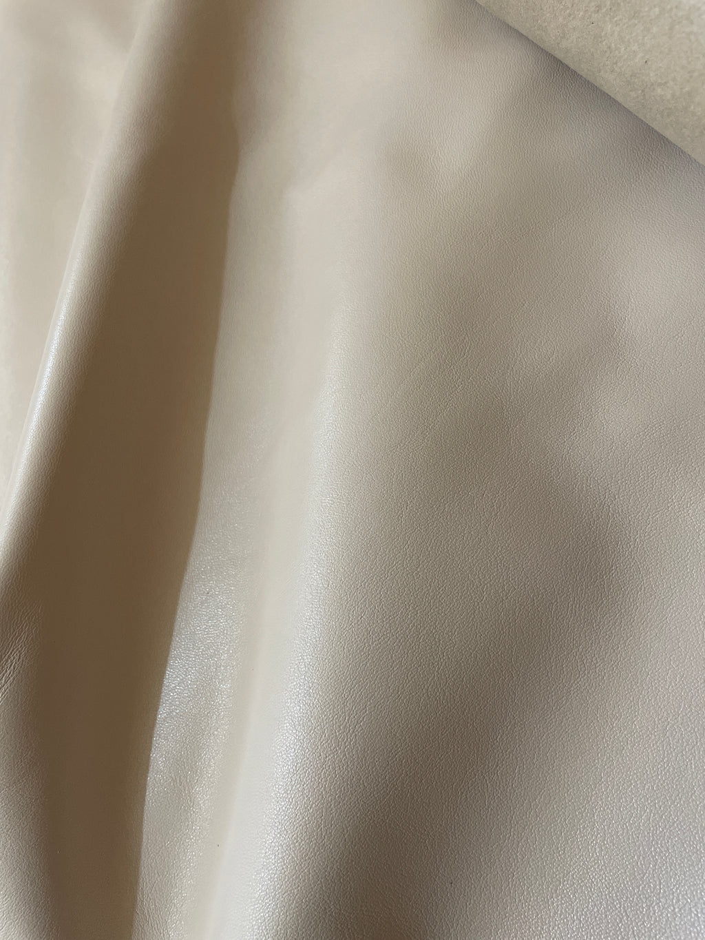 BEIGE - OVČIJA KOŽA