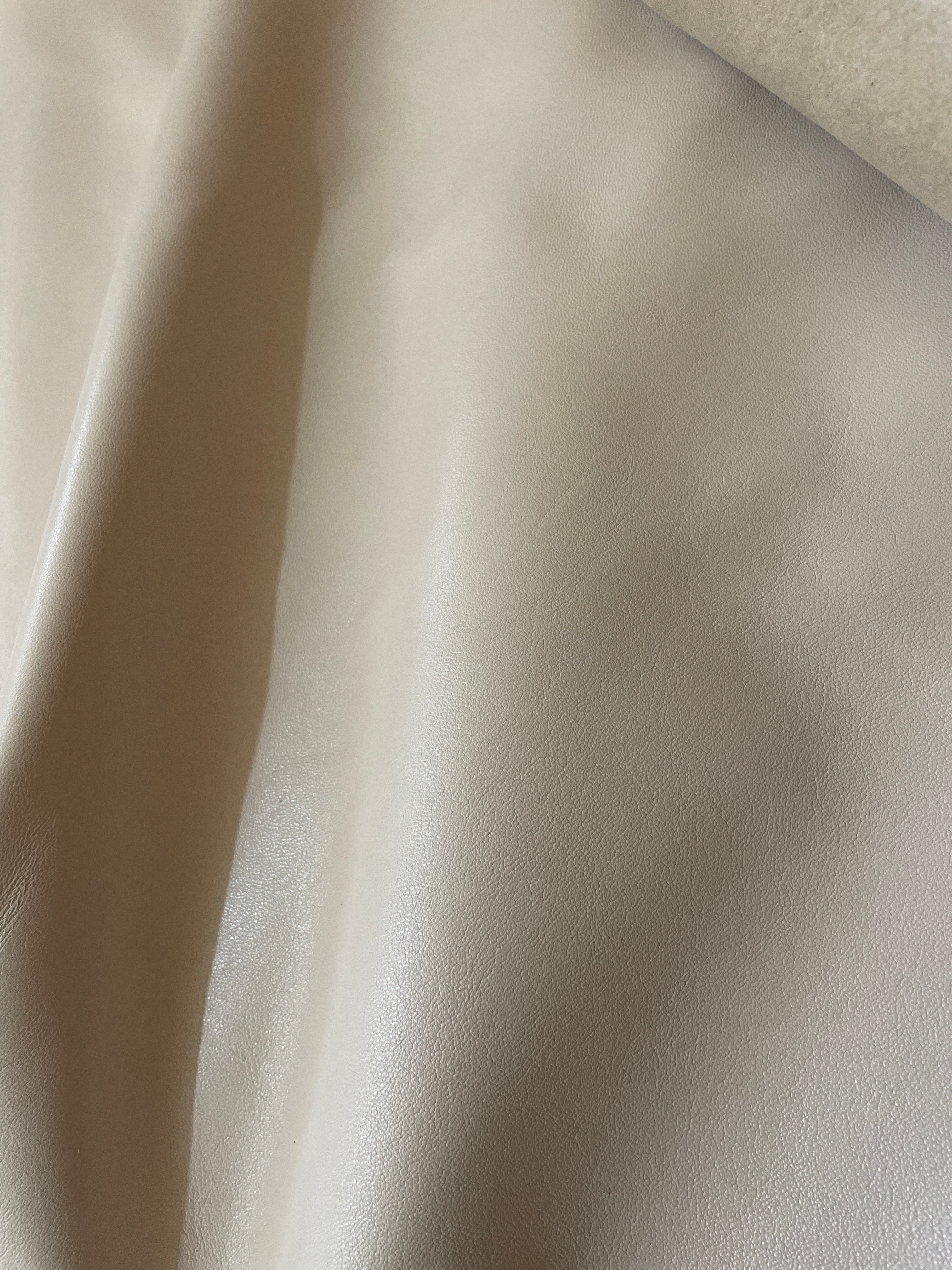 BEIGE - OVČIJA KOŽA